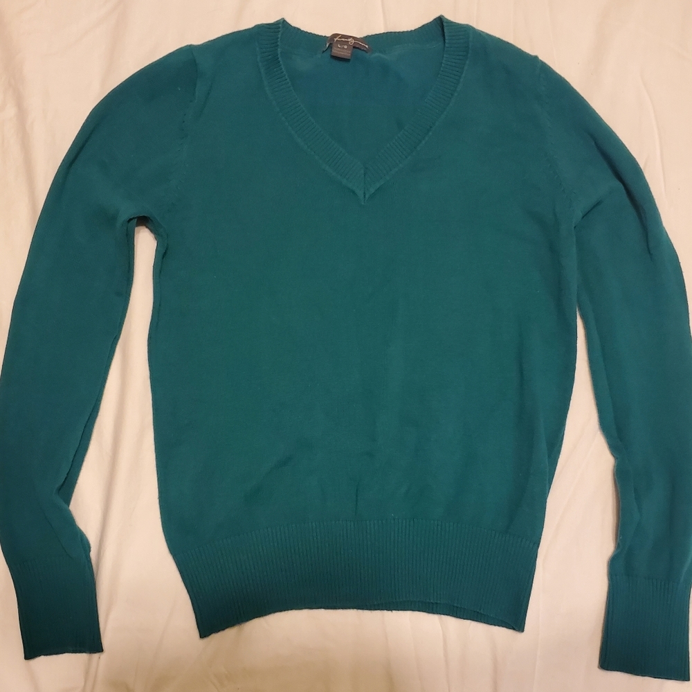 Shirt / sweater